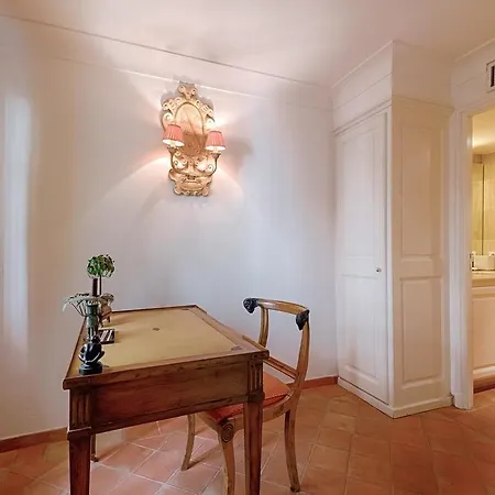 Maison Des Bouchonniers
